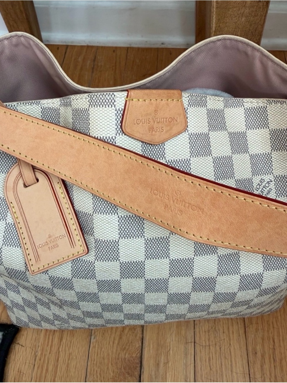 Louis Vuitton Damier Azur Shoulder Bag with Pink Interior and Natural Trim - Picture 4 of 6